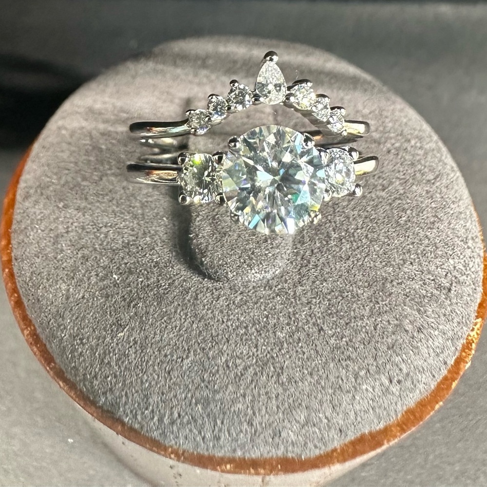 1ct moissanite ring